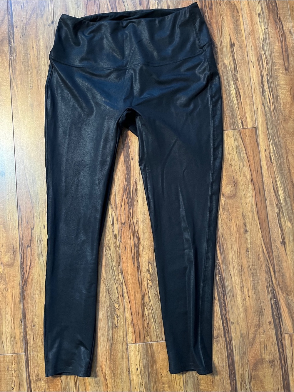 DG2 by Diane Gilman Black Faux Leather-Look Leggings